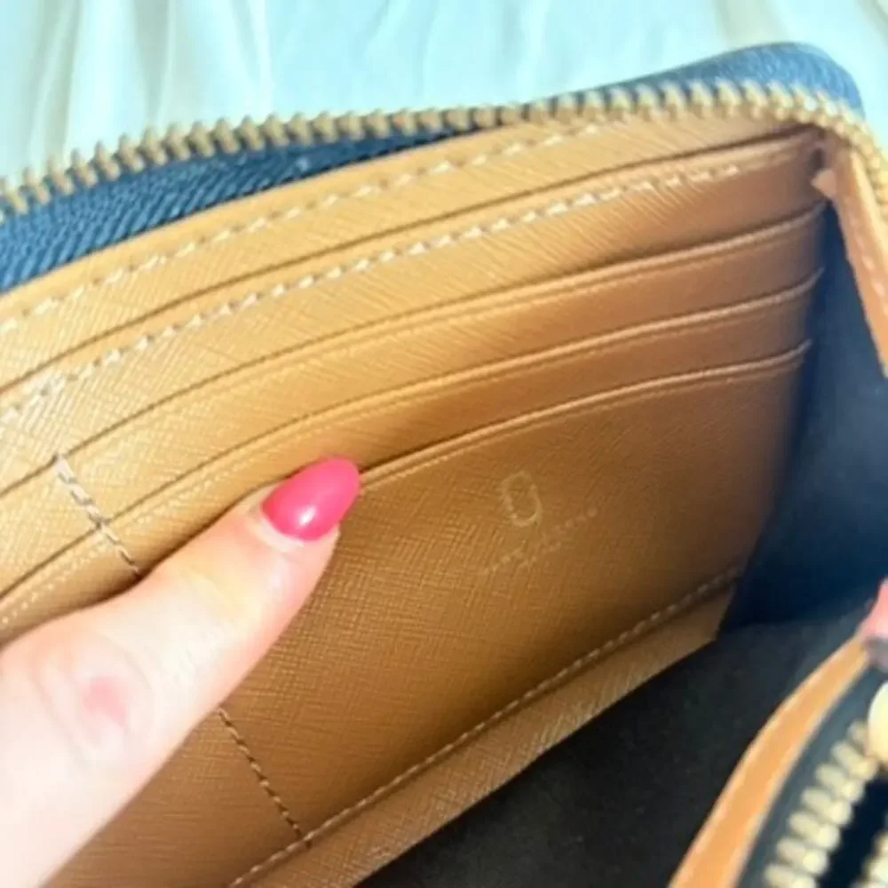 Marc Jacobs Snapshot Continental Wallet - Black Saffiano Leather, Coral Pink